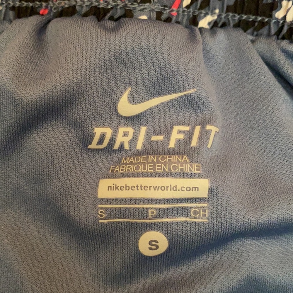 Nike Shorts - Picture 7 of 7